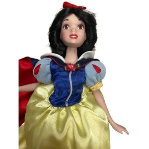 Disney's Snow White Porcelain Doll, Brass Key, Classic Movie Memories 2009